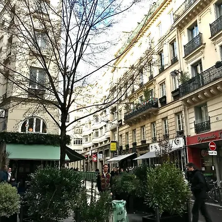 Luxury Louvre Opera 2nd Floor Apartment Paris